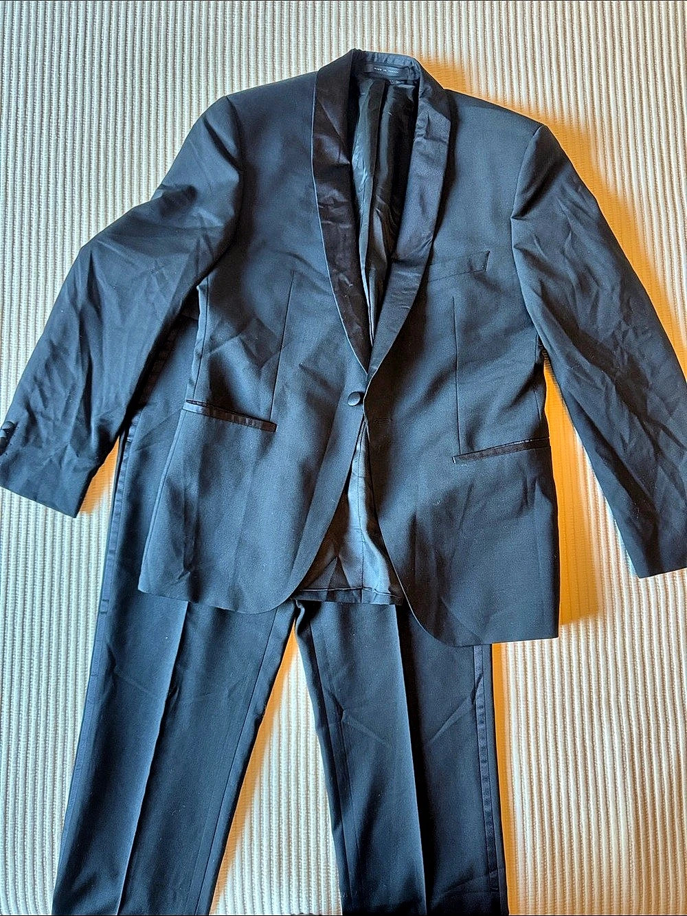 Hugo Boss Tuxedo Black Suit Size US 38S